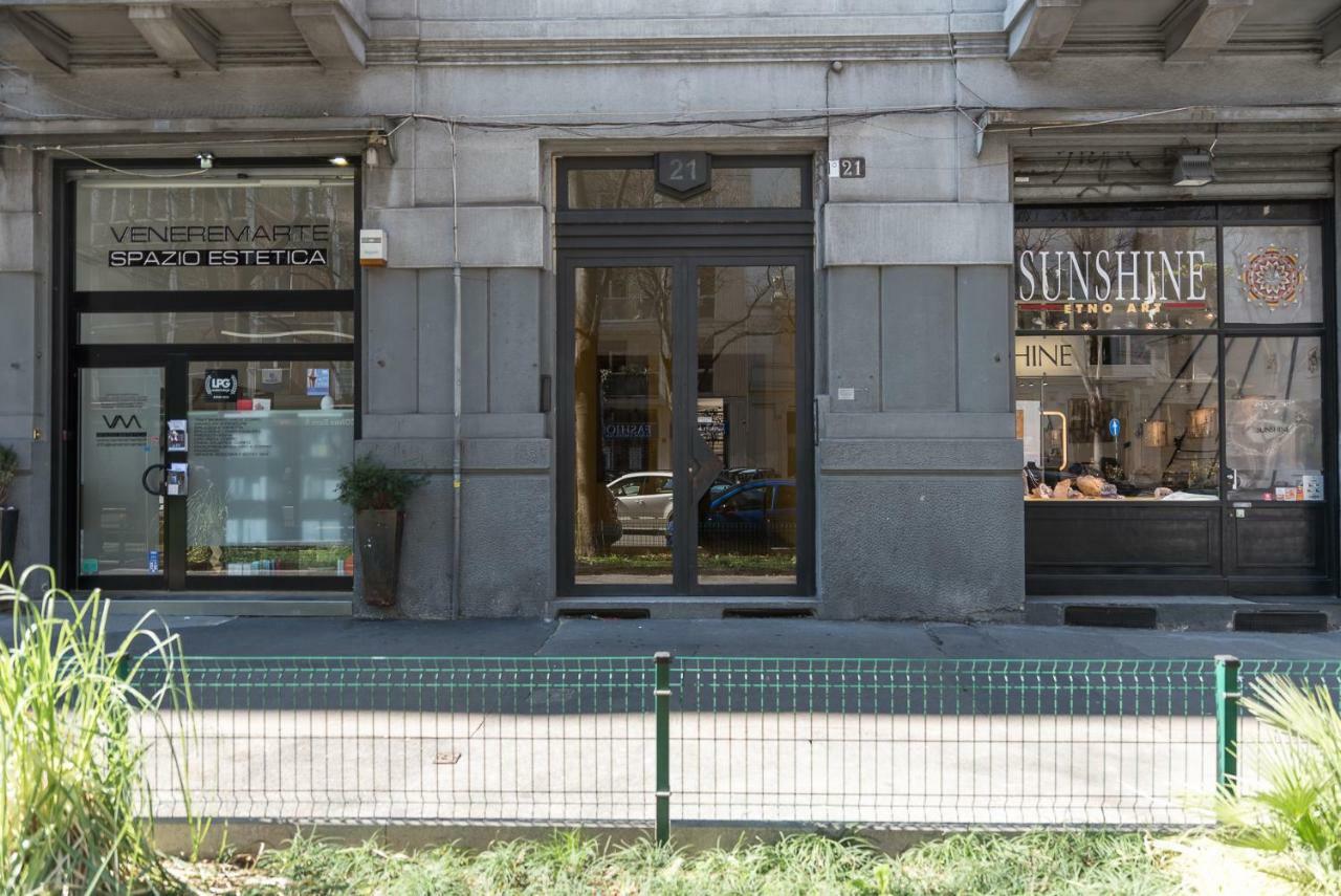 Castel Morrone Apartment Milan Bagian luar foto